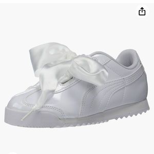 Girls Puma Roma Heart Patent sneaker